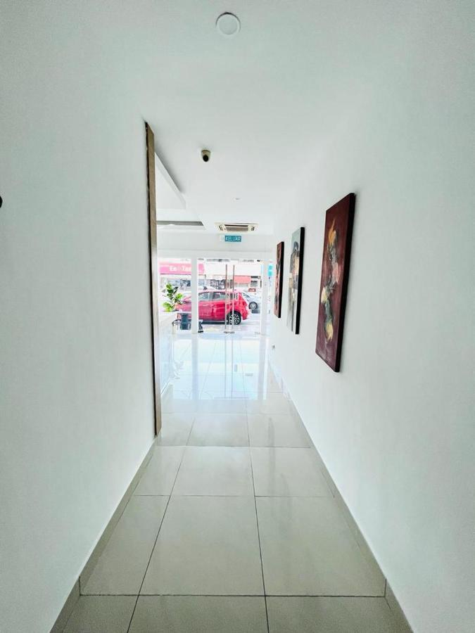 V Hotel Melaka Exterior foto